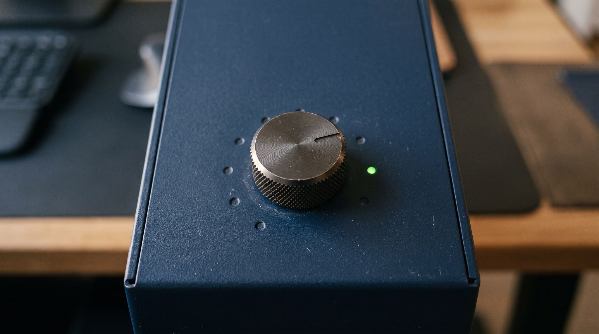 A single selector dial turned to one deliberately chosen position.